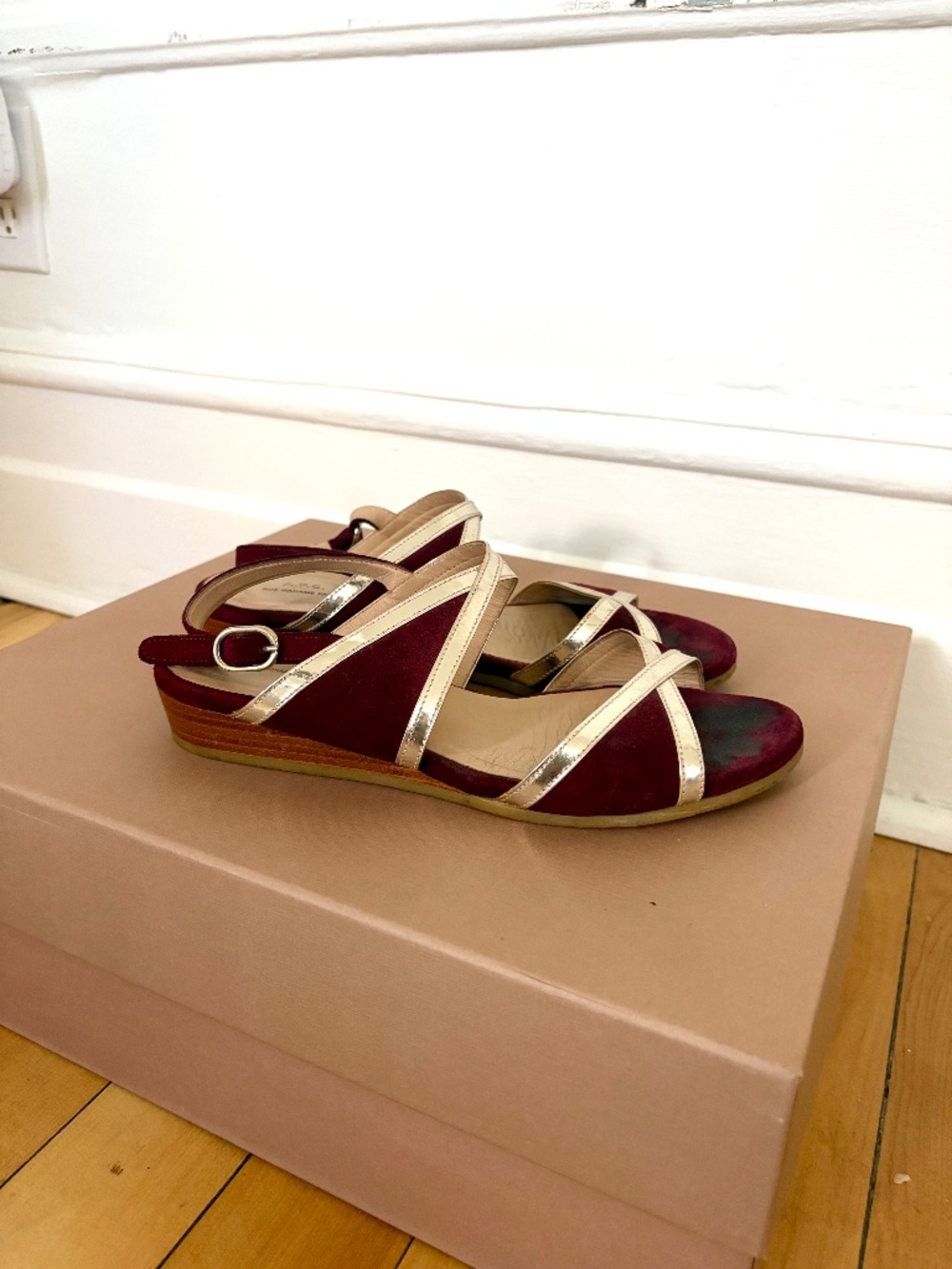 APC low wedge suede sandals size 38 burgundy with gold trim